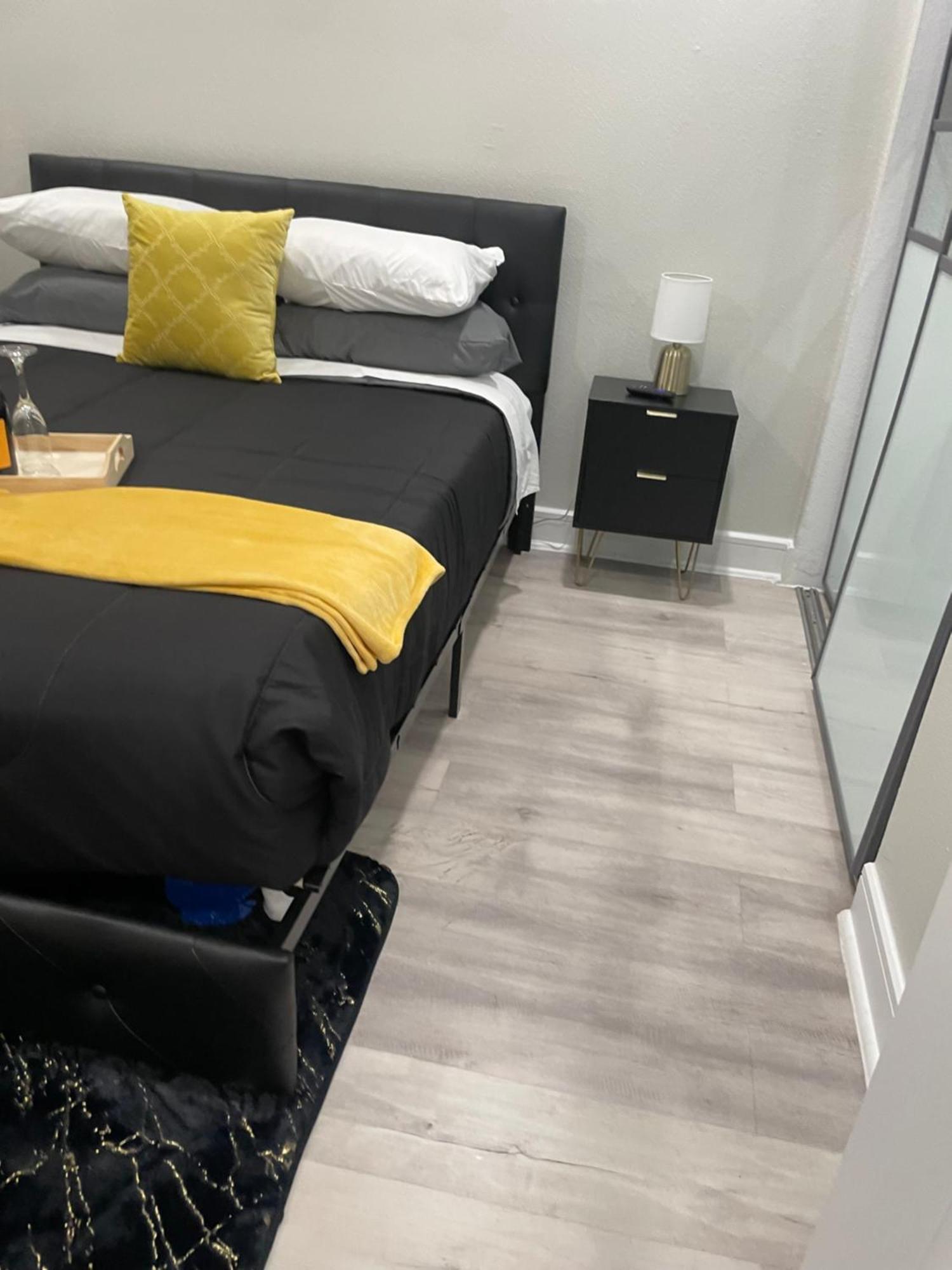 6 Min To Deep Ellum Apartment Далас Екстериор снимка