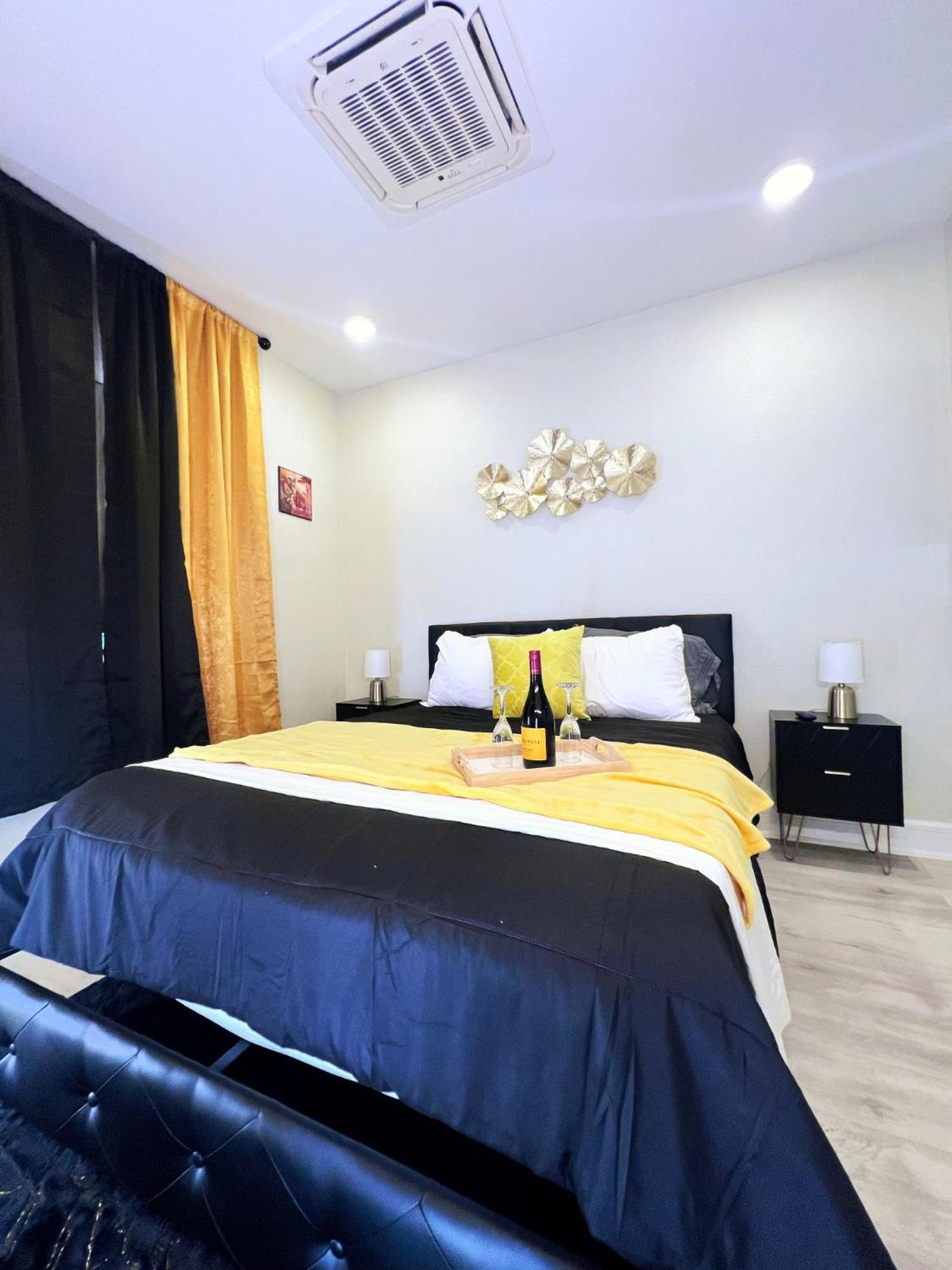 6 Min To Deep Ellum Apartment Далас Екстериор снимка