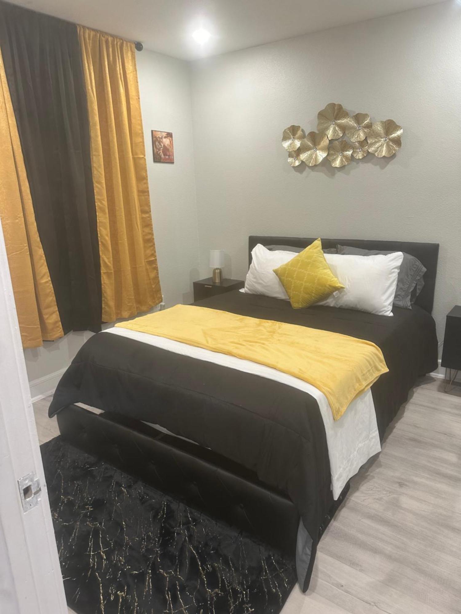 6 Min To Deep Ellum Apartment Далас Екстериор снимка