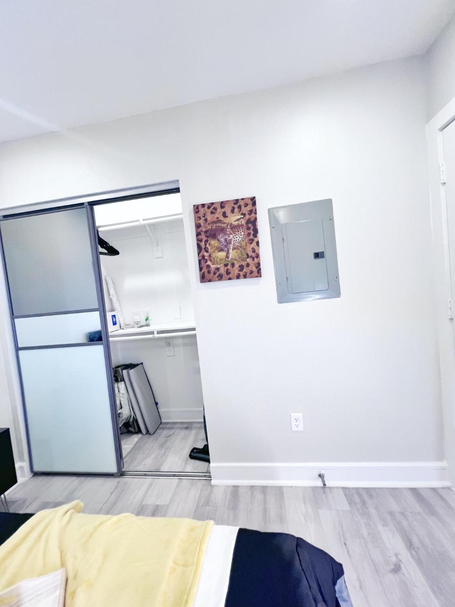 6 Min To Deep Ellum Apartment Далас Екстериор снимка